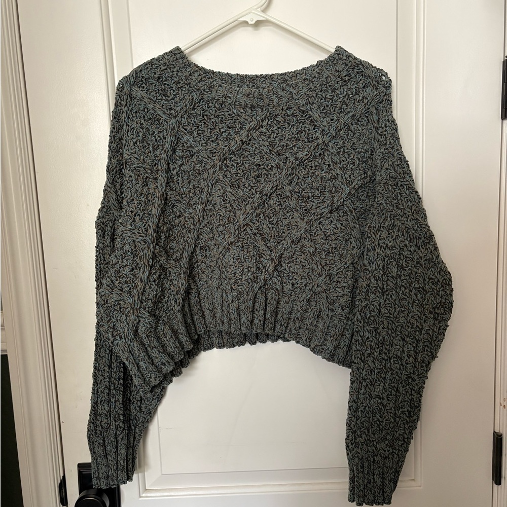 Arizona Jean Company Green Cropped Chunky Knit Sweater